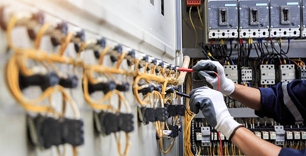 Professional Electrician technician working in Horatio, AR